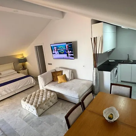 Banus Hause Marbella Apartment Exterior photo